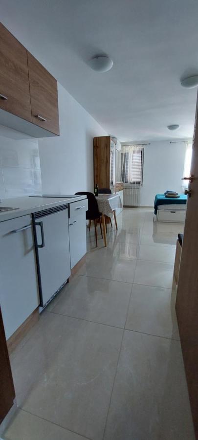 Apartmaji Jurcan อิซอลา ภายนอก รูปภาพ